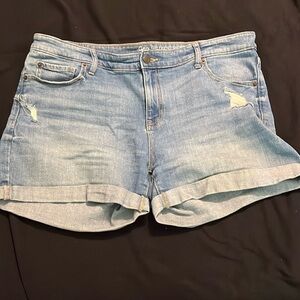 Gap- size 14- girlfriend jean shorts